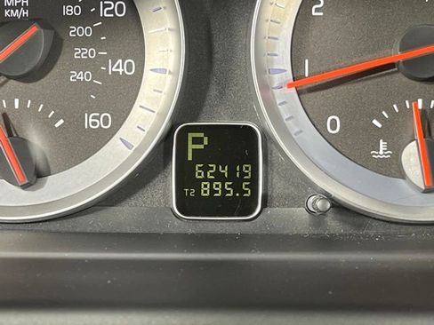 Used 2011 Volvo C70 T5 w/ Convenience Pkg image 22