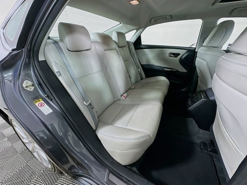 Used 2013 Toyota Avalon Limited FWD image 34