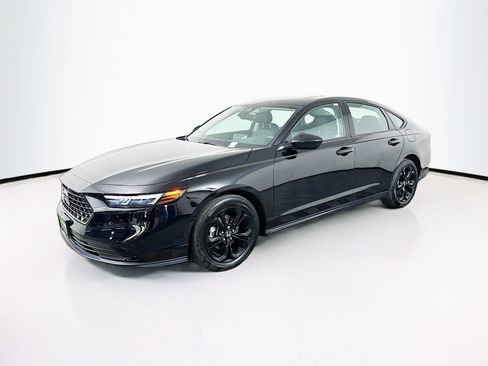 Used 2025 Honda Accord SE image 3
