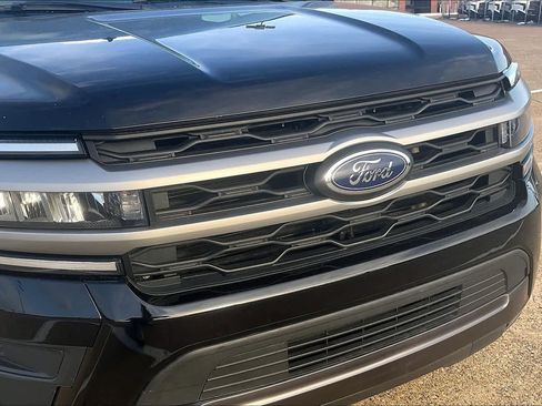 Used 2024 Ford Expedition Max XLT image 31