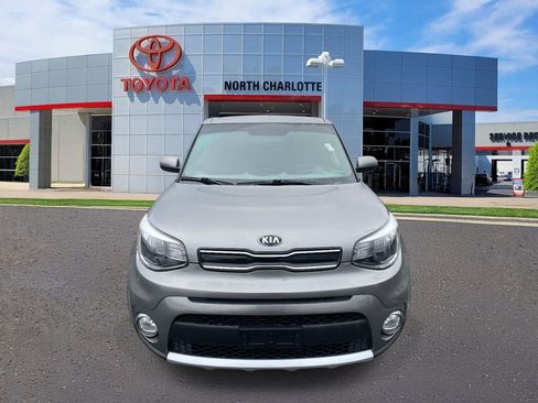 Used 2018 Kia Soul + image 3