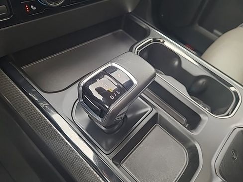 Used 2022 Chevrolet Silverado 1500 ZR2 image 24