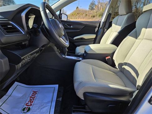 Used 2024 Subaru Ascent Premium w/ Convenience Package image 8