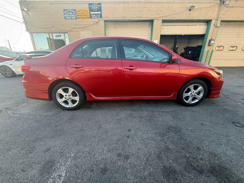 Used 2013 Toyota Corolla L image 3