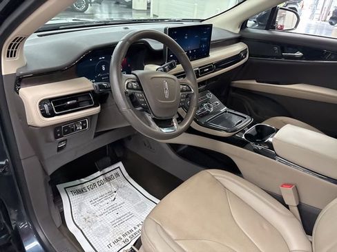 Used 2023 Lincoln Nautilus Reserve AWD/4WD image 18