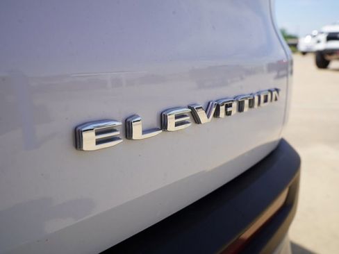 Used 2026 GMC Acadia Elevation w/ Elevation Premium Package AWD/4WD image 7