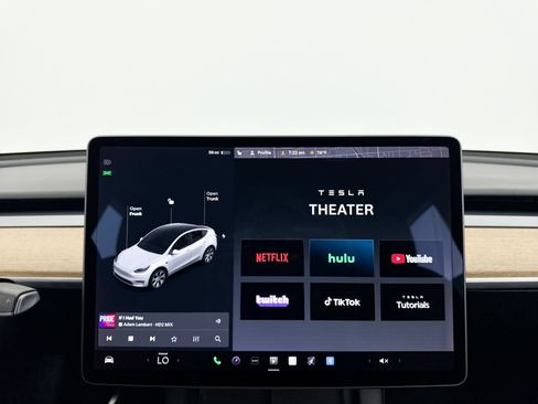 Used 2022 Tesla Model Y Long Range AWD/4WD image 24