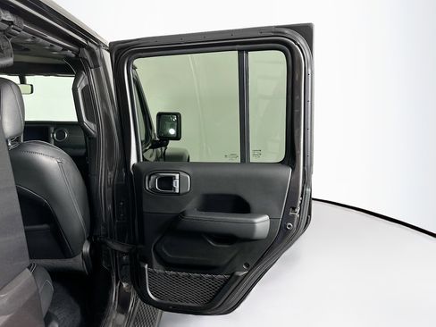 Used 2022 Jeep Wrangler Sahara image 30