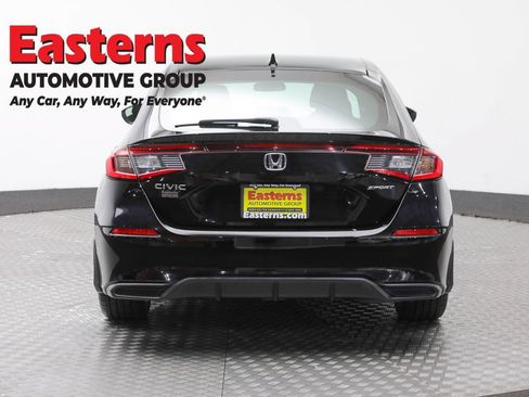 Used 2022 Honda Civic Sport image 6