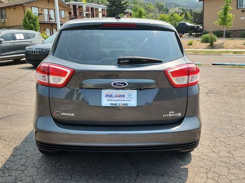 Used 2017 Ford C-MAX SE w/ Cold Weather Package FWD image 4
