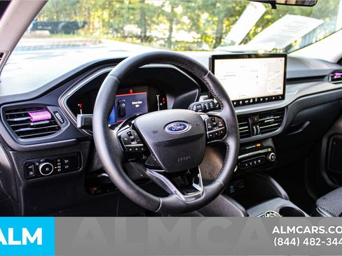 Used 2023 Ford Escape SE image 23