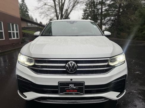 Used 2022 Volkswagen Tiguan SEL R-Line image 2