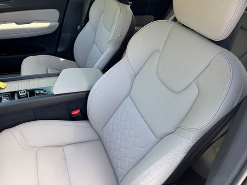 New 2026 Volvo XC60 B5 Plus w/ Protection Package Premier AWD/4WD image 20