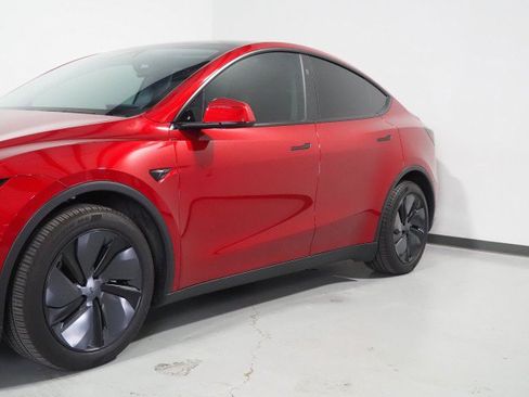 Used 2026 Tesla Model Y Long Range AWD/4WD image 41