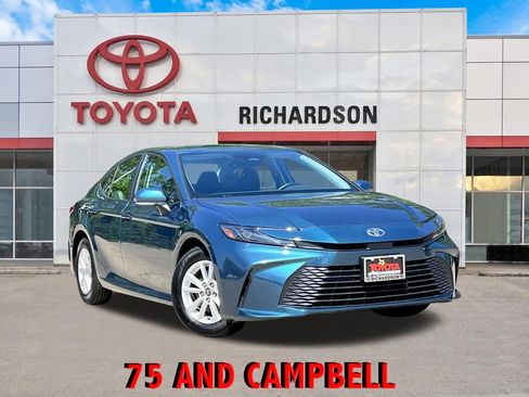 Used 2025 Toyota Camry LE FWD image 1