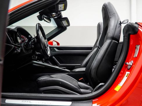 Used 2022 Porsche 911 Carrera w/ Premium Package RWD image 50