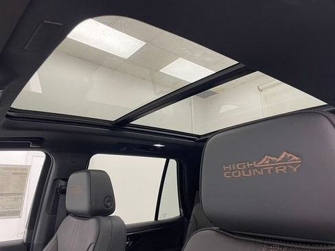 New 2026 Chevrolet Tahoe High Country w/ Sun And Tow Package AWD/4WD image 13