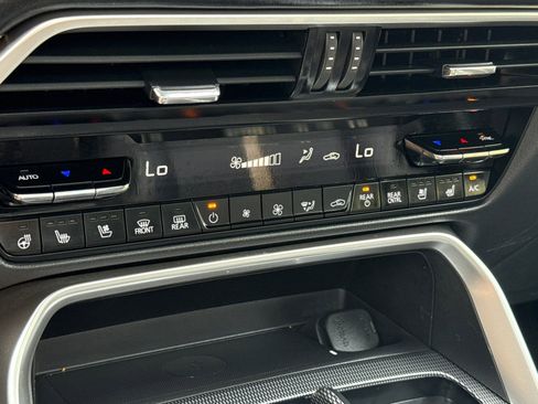 Certified 2024 MAZDA CX-90 Plug-In Hybrid w/ Premium Plus AWD/4WD image 23