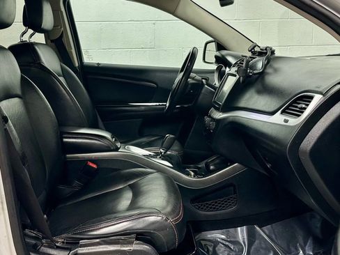 Used 2014 Dodge Journey R/T w/ Flexible Seating Group image 15