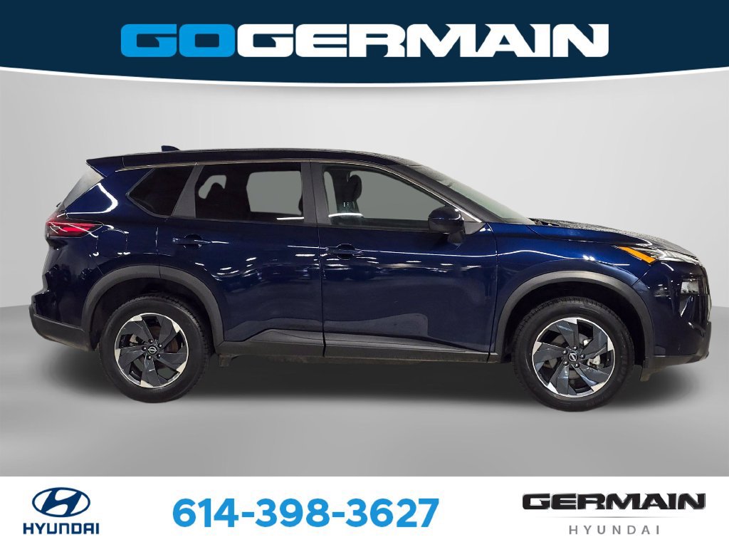 Used 2024 Nissan Rogue SV AWD/4WD image 7
