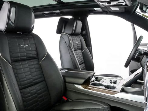 Certified 2025 Cadillac Escalade ESV Sport Platinum AWD/4WD image 23