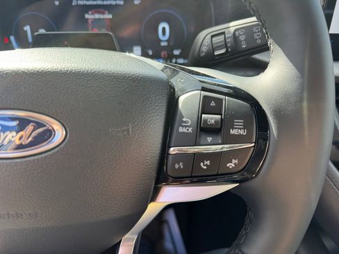 New 2026 Ford Explorer Platinum image 36