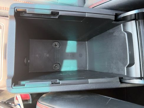 Used 2016 Toyota Camry SE w/ Moonroof Package FWD image 22