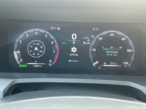 Certified 2025 Toyota Tacoma TRD Sport image 22