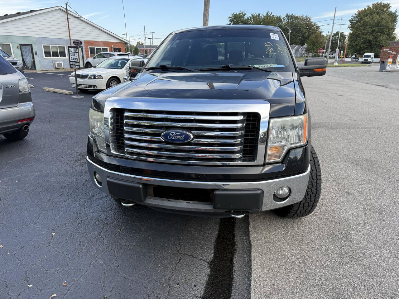 Used 2011 Ford F150 XLT w/ XLT Chrome Pkg AWD/4WD image 3