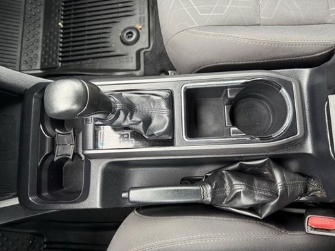 Used 2018 Toyota Tacoma SR5 image 26