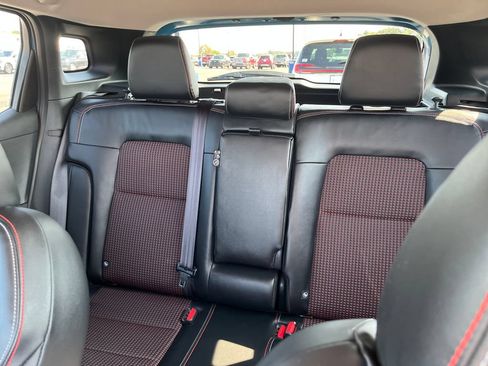 Used 2025 Nissan Kicks SR AWD/4WD image 13