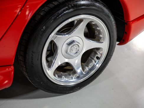 Used 1997 Dodge Viper GTS RWD image 22