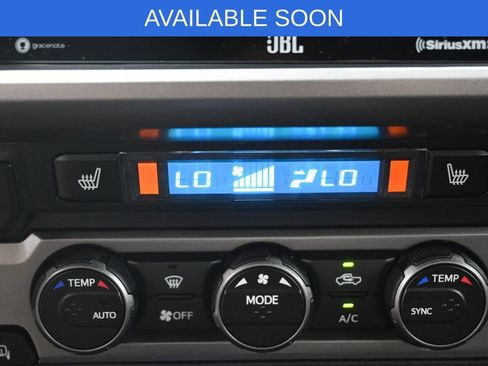 Used 2020 Toyota Tacoma Limited AWD/4WD image 22