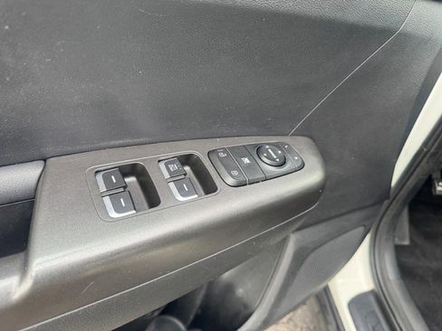Used 2020 Kia Sportage LX AWD/4WD image 14