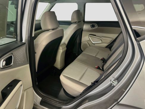 Used 2022 Kia Soul LX w/ Technology Package FWD image 28