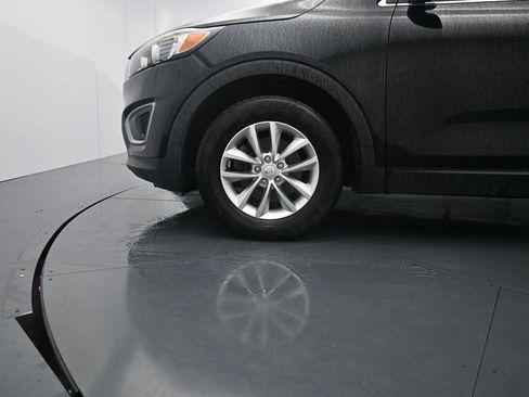 Used 2017 Kia Sorento FWD w/ LX Convenience Package image 15