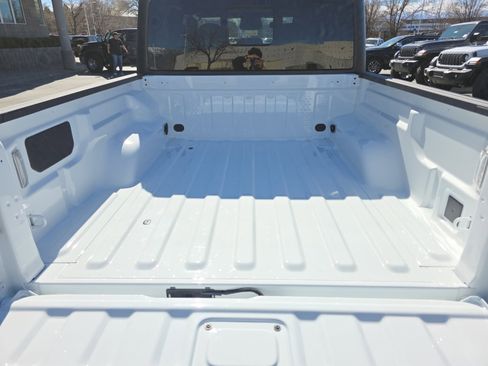 New 2026 Jeep Gladiator Willys image 11