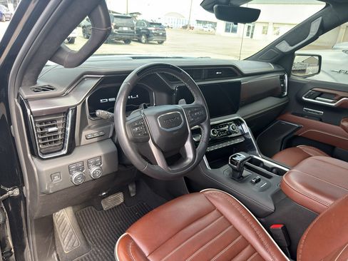 Used 2024 GMC Sierra 1500 Denali Ultimate AWD/4WD image 11