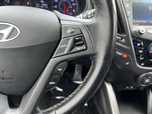 Used 2016 Hyundai Veloster Turbo FWD image 27