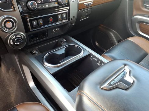 Used 2019 Nissan Titan Platinum Reserve w/ Platinum Utility Package AWD/4WD image 14