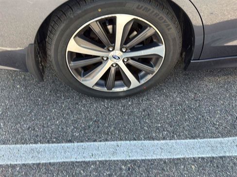 Used 2015 Subaru Legacy 2.5i Limited AWD/4WD image 5