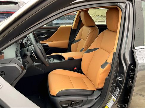 New 2025 Lexus ES 350 image 17