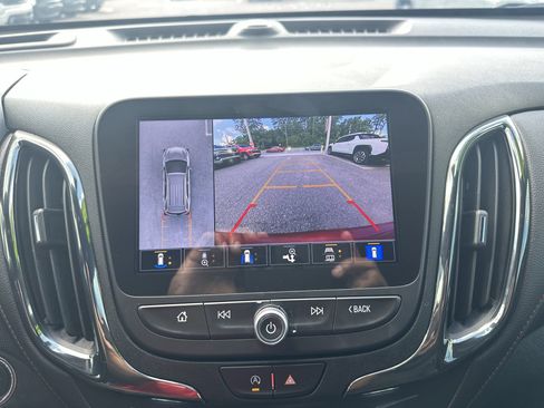 Used 2024 Chevrolet Equinox RS FWD image 26