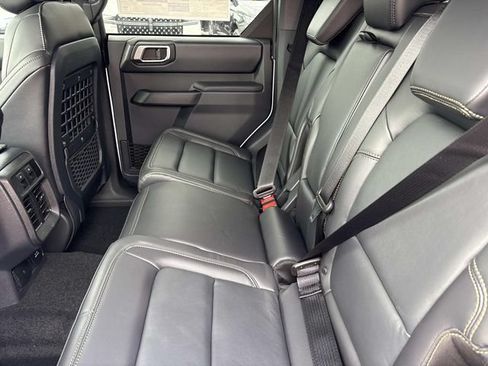 New 2026 Ford Bronco Badlands AWD/4WD image 18