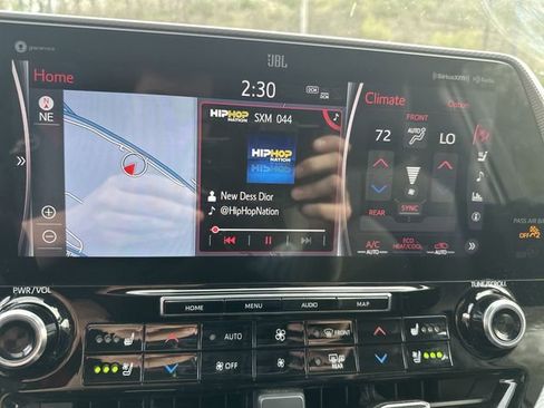 Used 2020 Toyota Highlander Platinum image 22