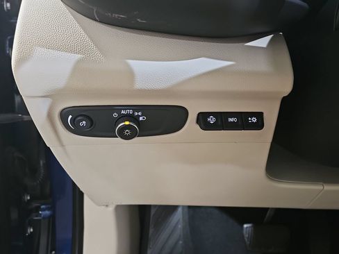 Certified 2023 Buick Envision Avenir AWD/4WD image 32