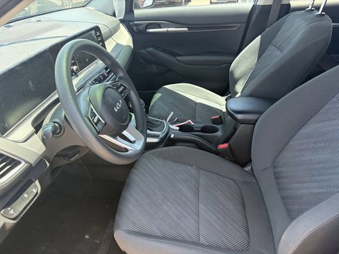 Certified 2024 Kia Seltos LX AWD/4WD image 6