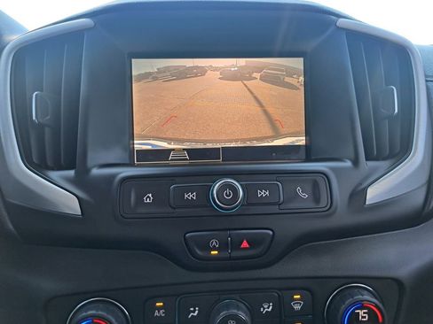 Used 2023 GMC Terrain SLE w/ Driver Convenience Package image 11