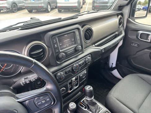 Used 2019 Jeep Wrangler Unlimited Sport S AWD/4WD image 19