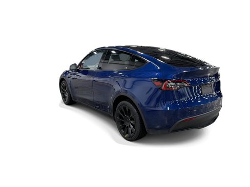 Certified 2023 Tesla Model Y Long Range AWD/4WD image 4